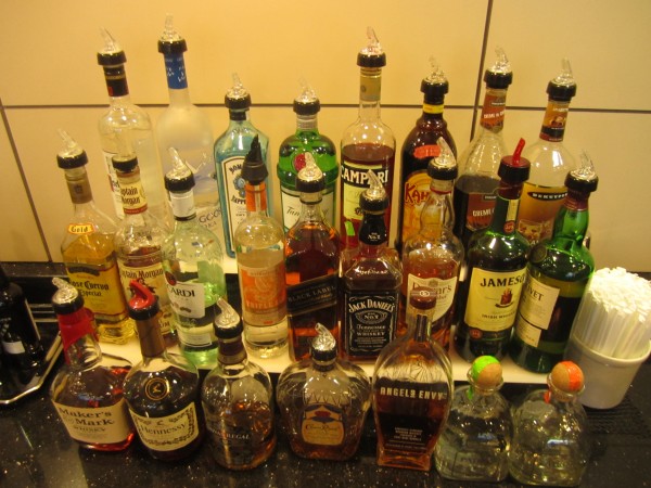 un grupo de botella de vino