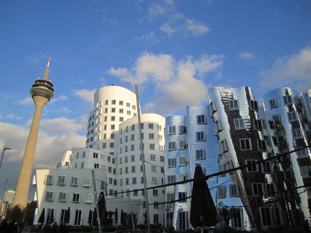 Dusseldorf 2014 Hyatt Camera Pier Tower-06
