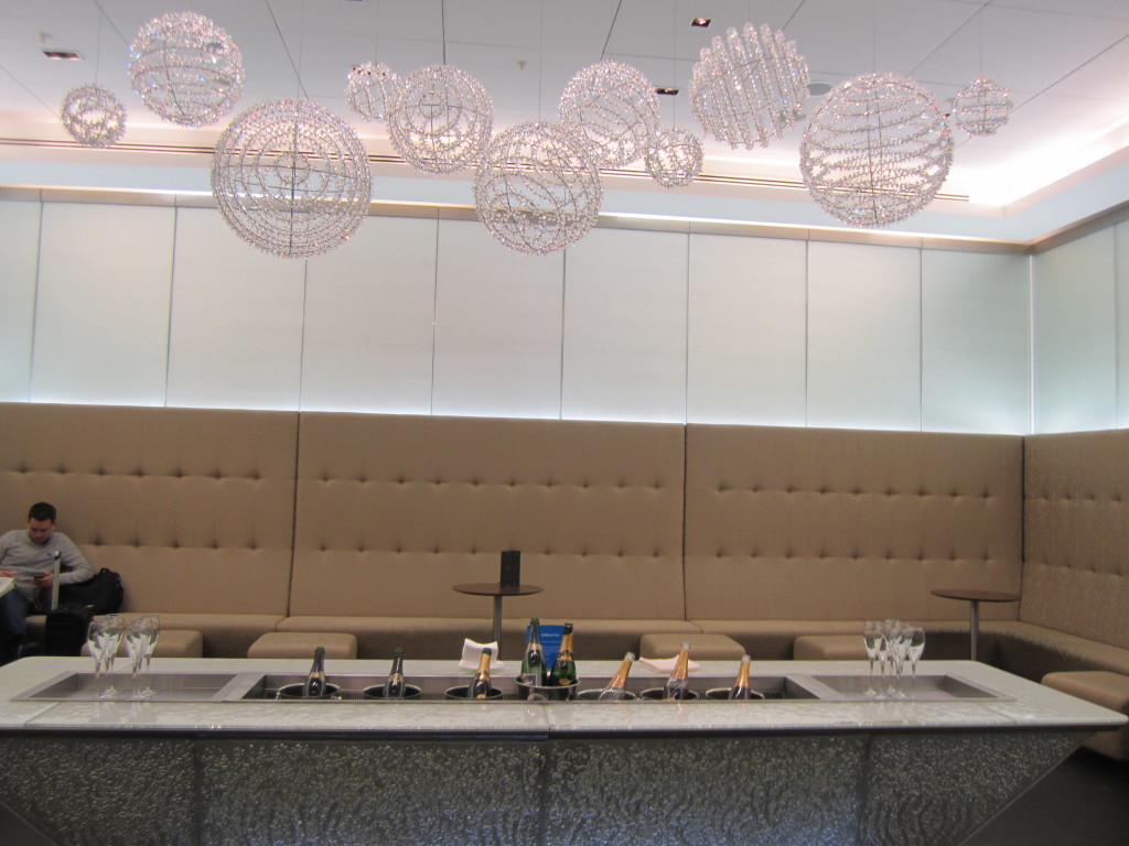 Galleries First British Airways Lounge Heathrow 2015-02