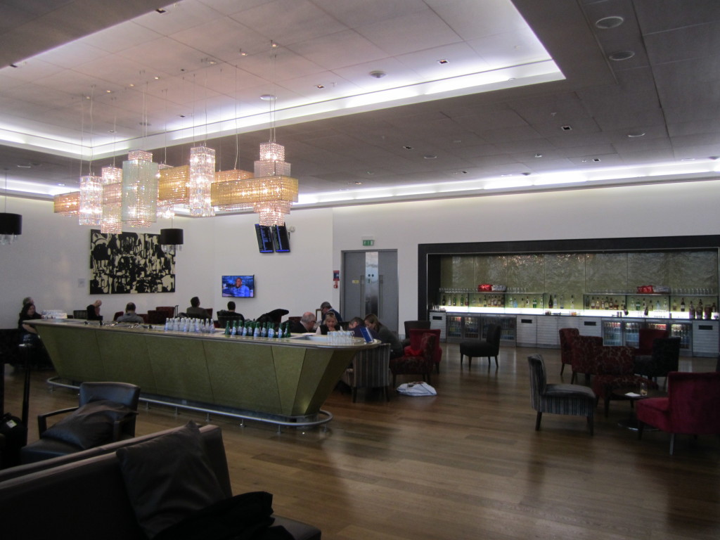 Galleries First British Airways Lounge Heathrow 2015-11