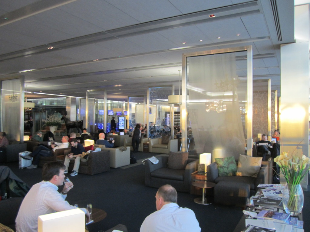 Galleries First British Airways Lounge Heathrow 2015-13