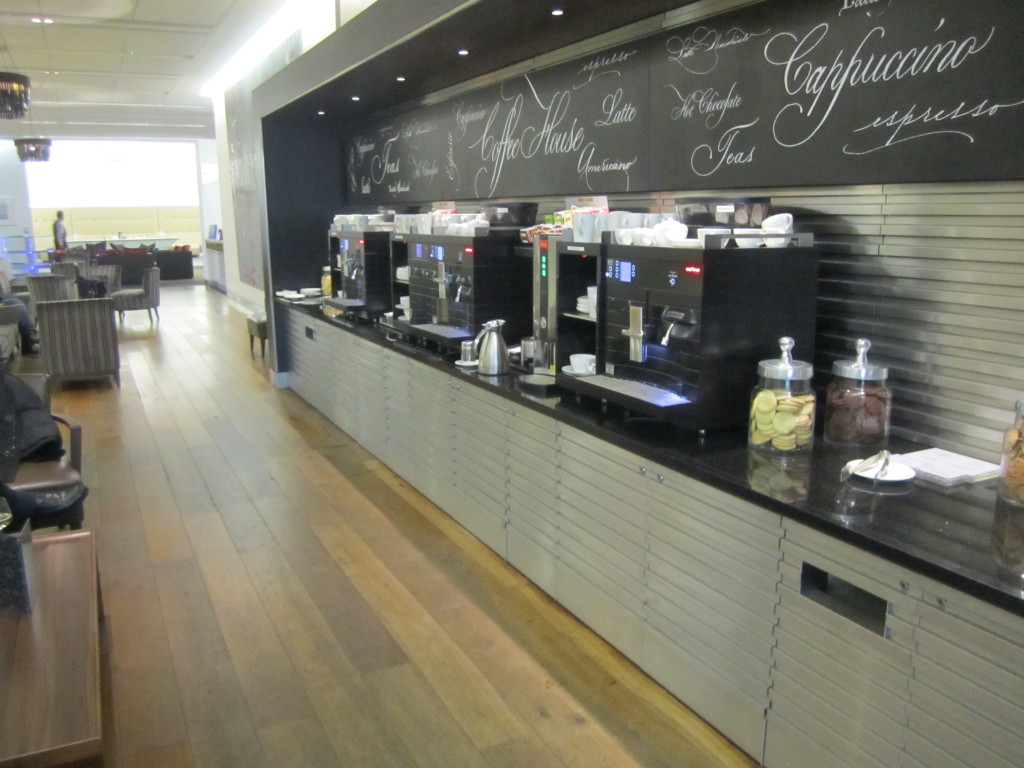 Galleries First British Airways Lounge Heathrow 2015-39