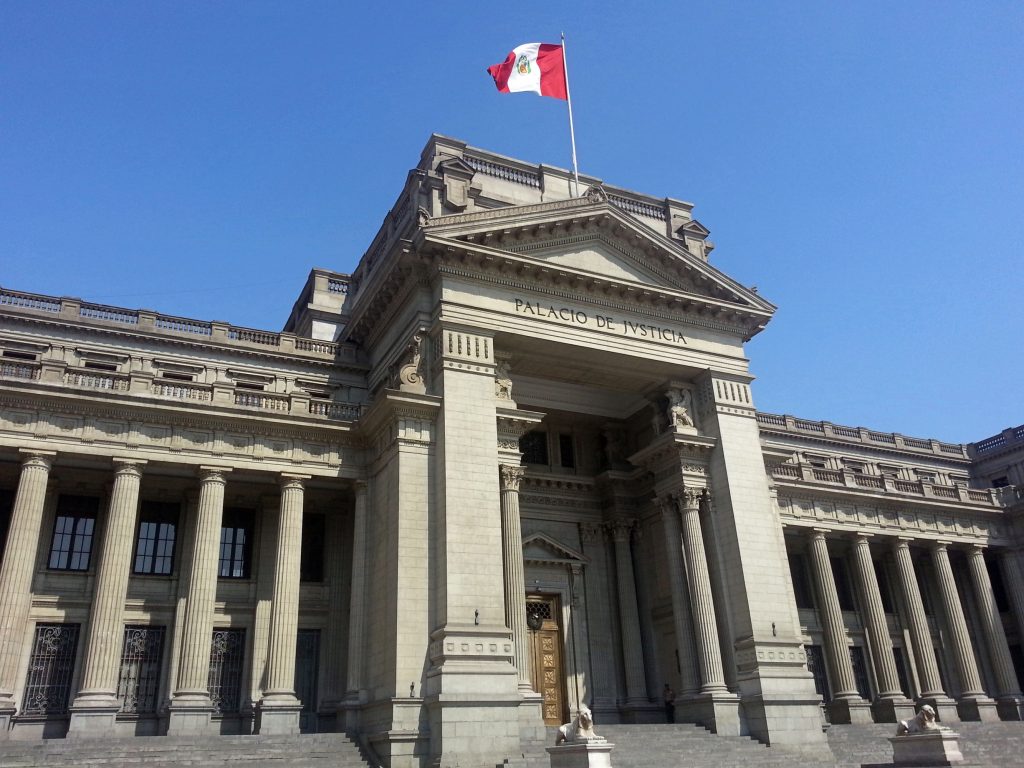 una torre de un edificio