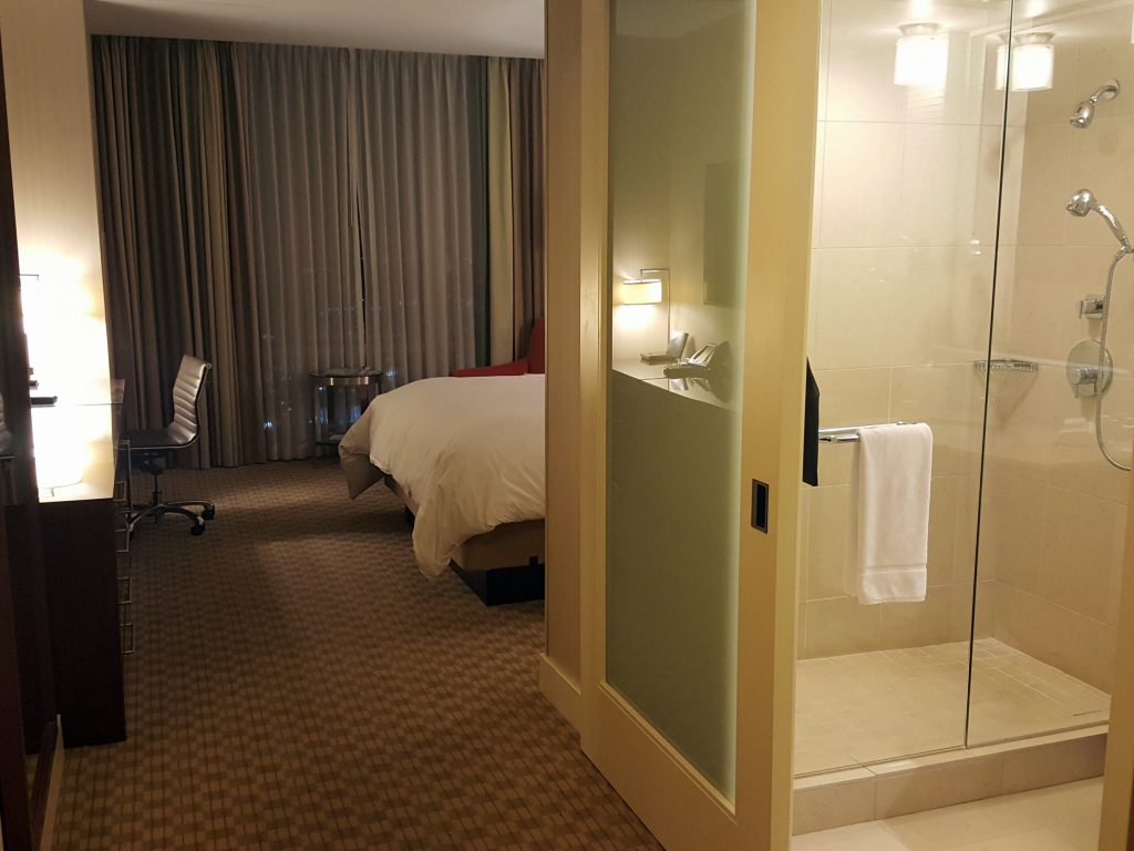 una ducha en un hotel