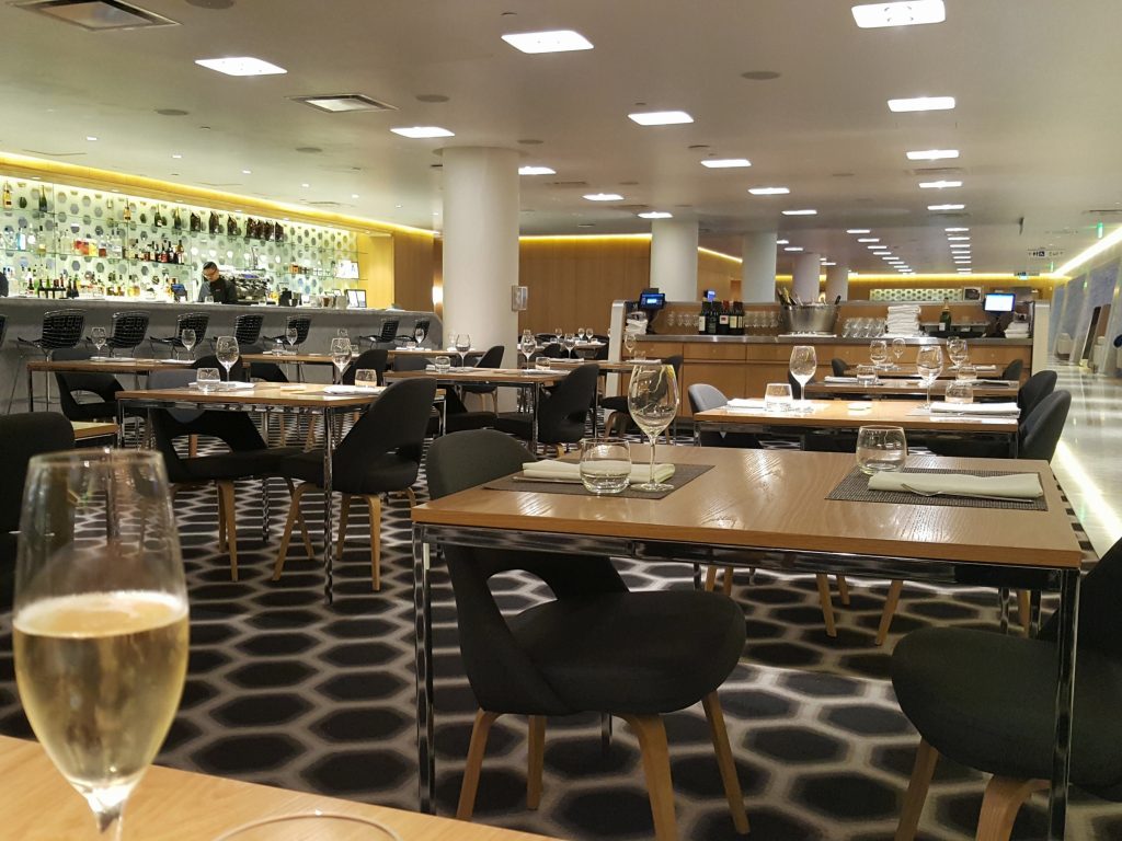 una cocina de restaurante