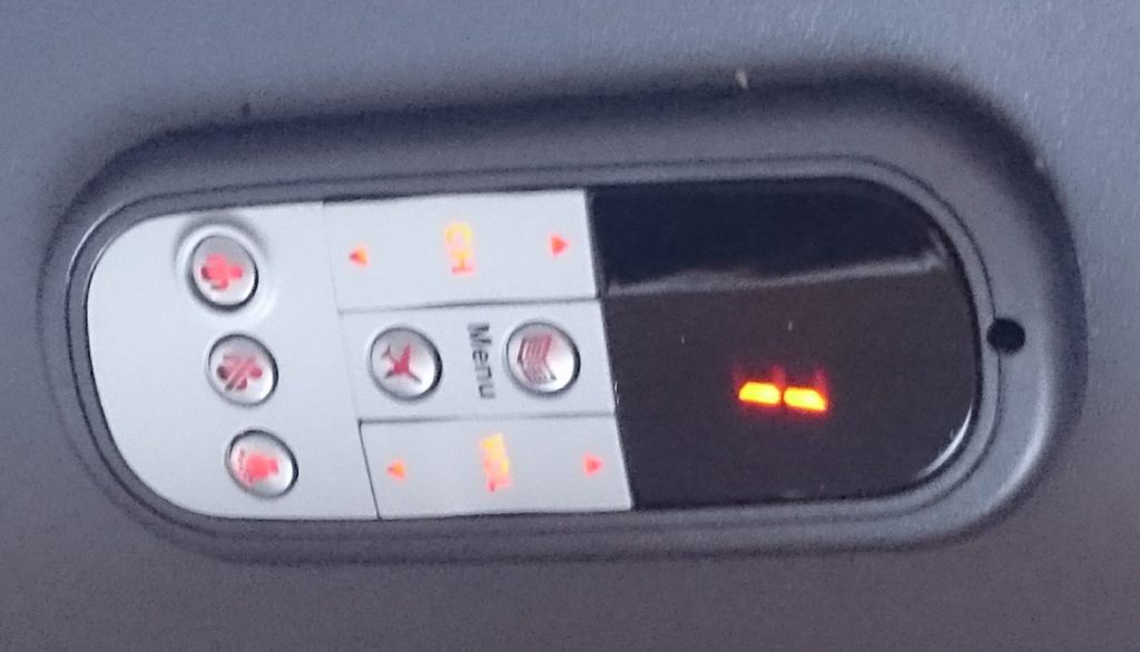 vista de la parte trasera de un carro