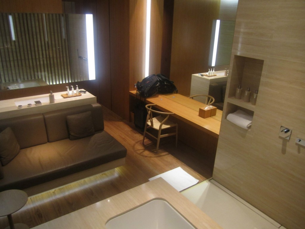 Cathay Pacific Lounge Cabana 2x