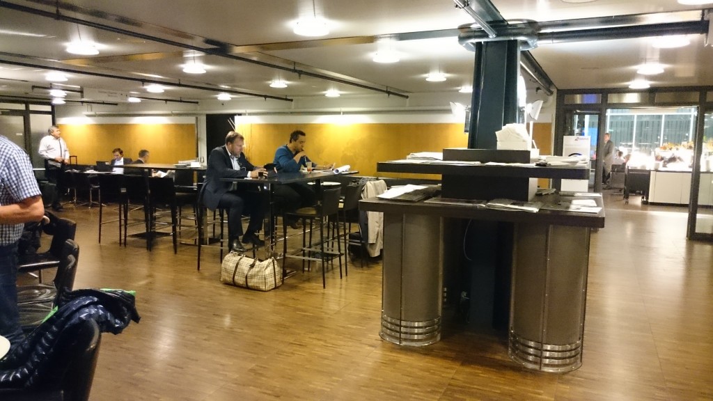 Swiss Air Business Lounge - Zurich ZRH -11