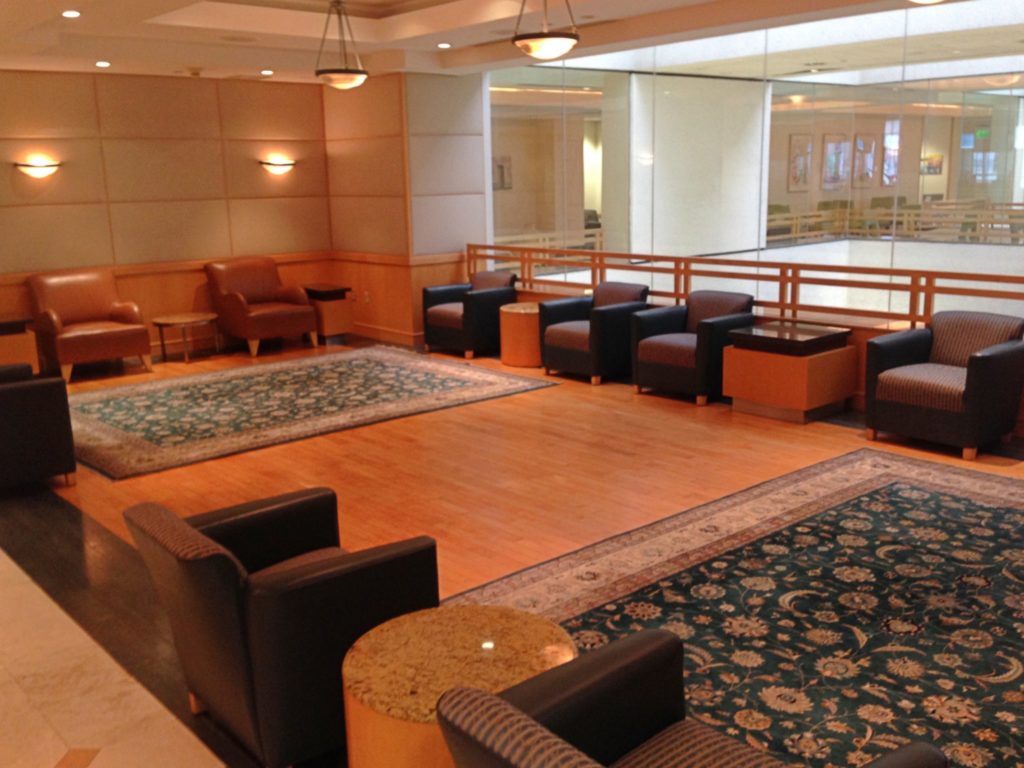 Sala VIP lounge oneworld en Terminal E de Miami - MIA-11