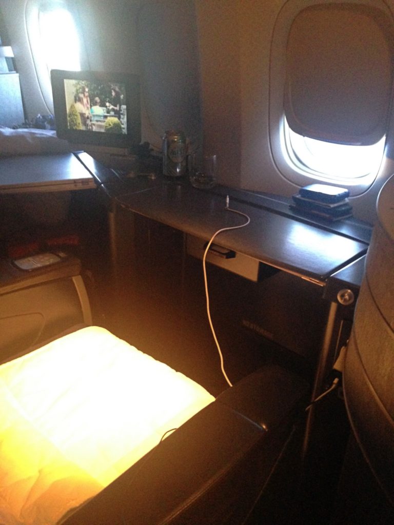 Primera Clase Clasica American Airlines B777-200 MIA-LHR70