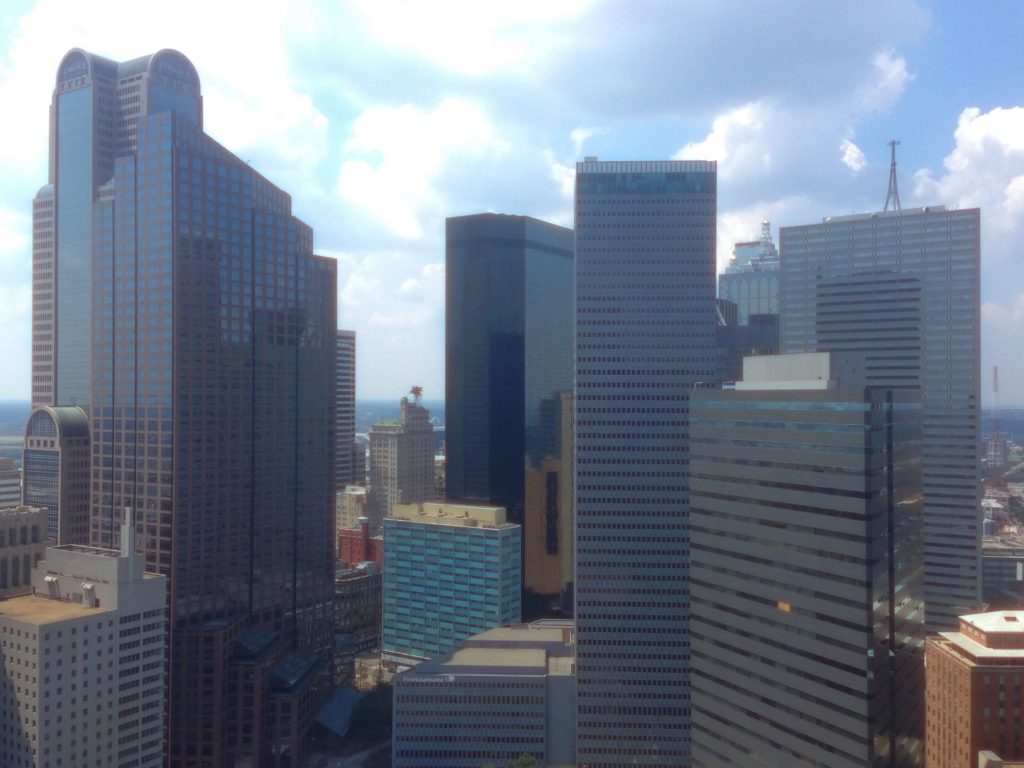 ciudad con edificios altos