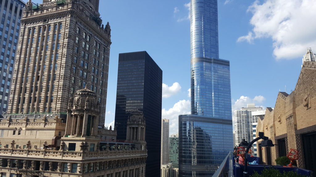 una torre de un edificio